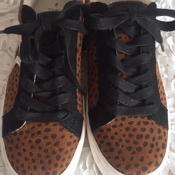 Cheetah sneakers! - Picture 3 of 5